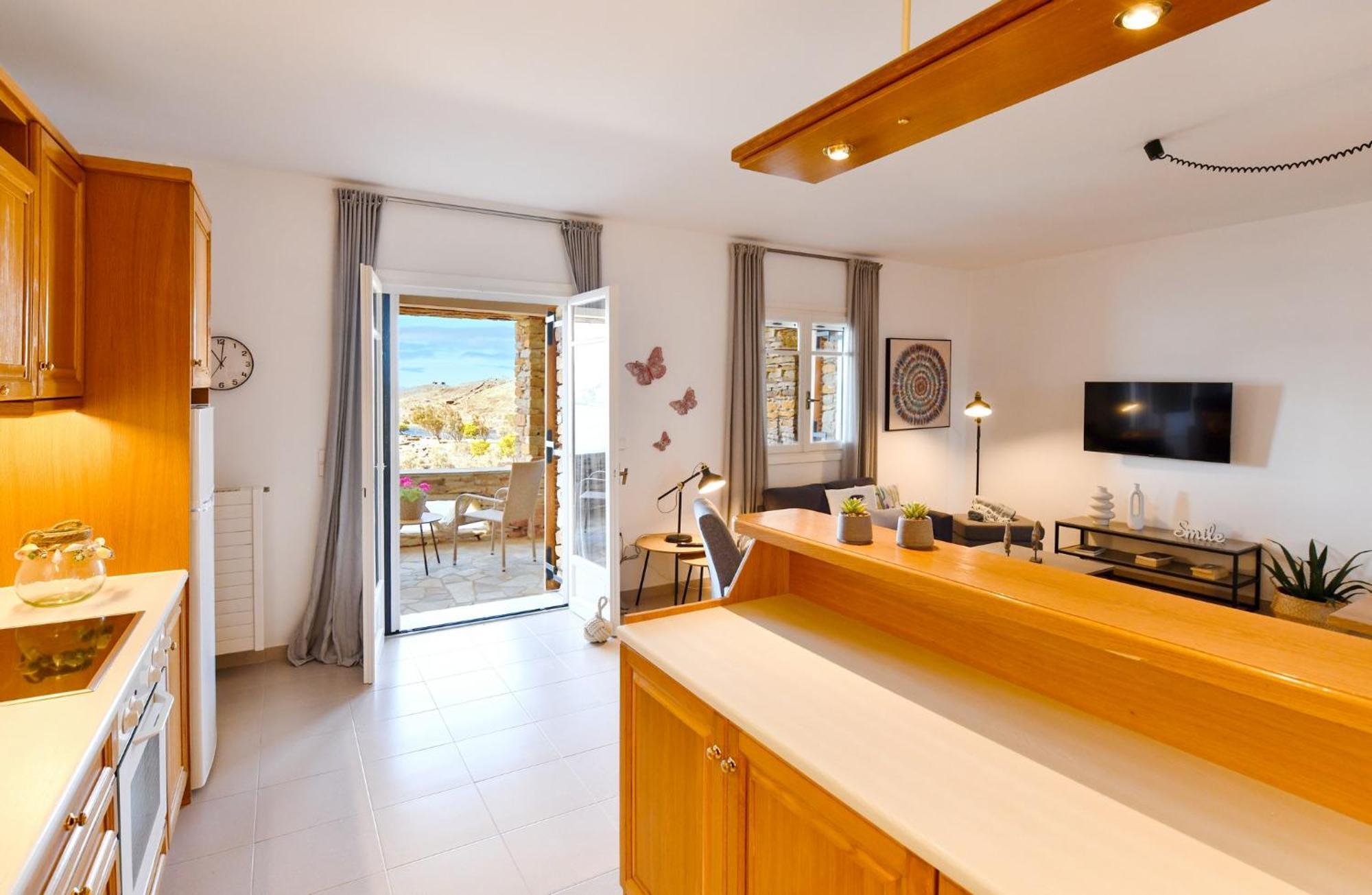 Amazing 2 Bedroom Apartment Overlooking The Marina Of Vourkari Luaran gambar
