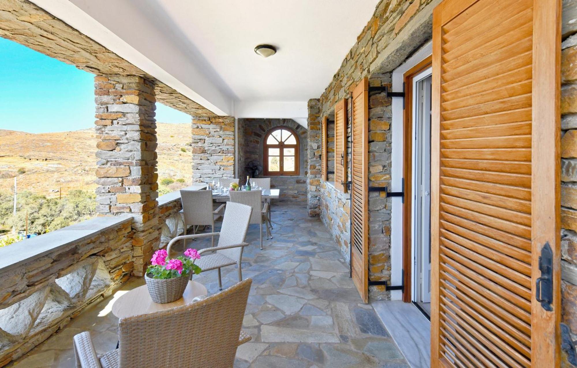 Amazing 2 Bedroom Apartment Overlooking The Marina Of Vourkari Luaran gambar