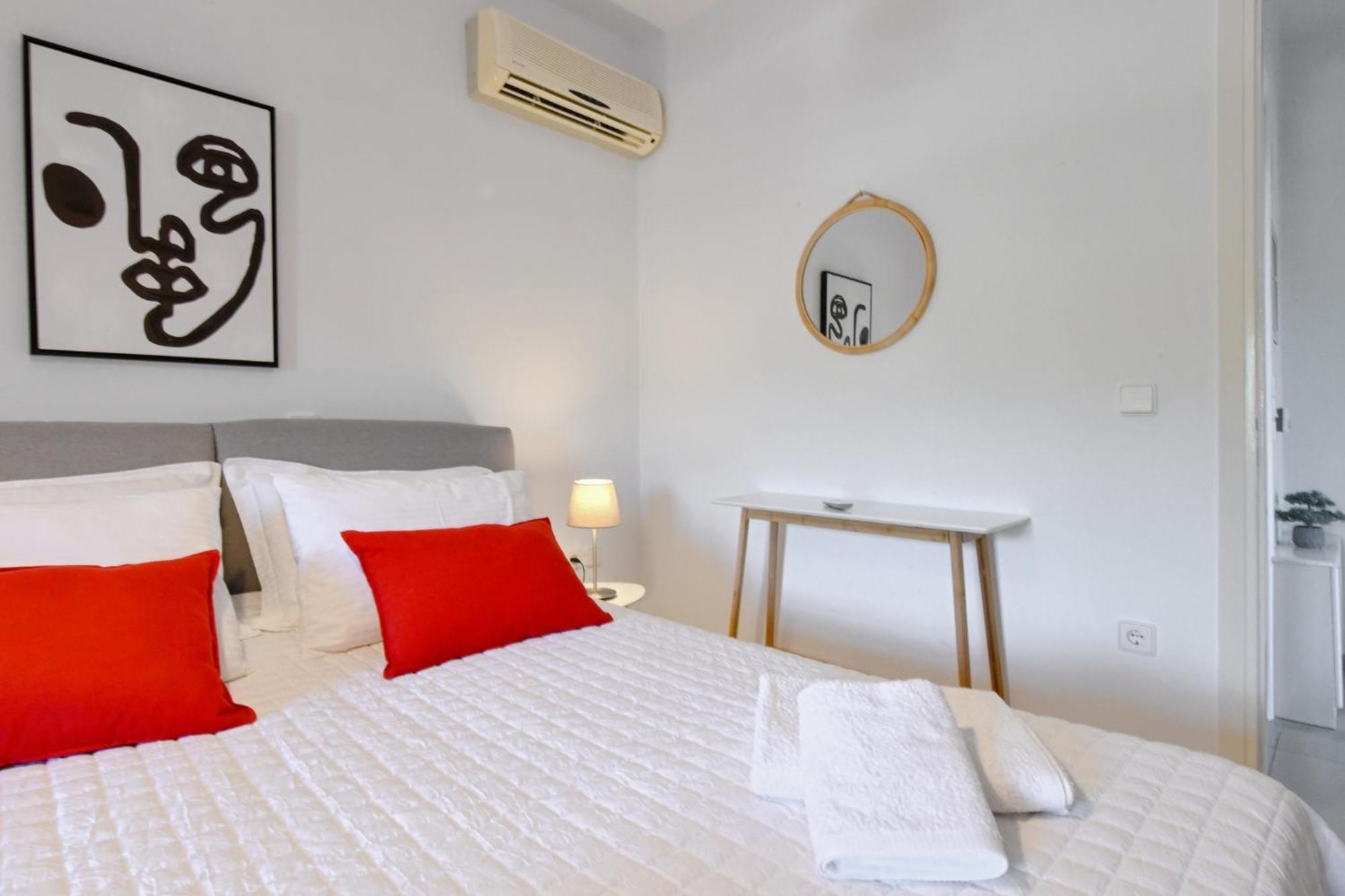 Amazing 2 Bedroom Apartment Overlooking The Marina Of Vourkari Luaran gambar